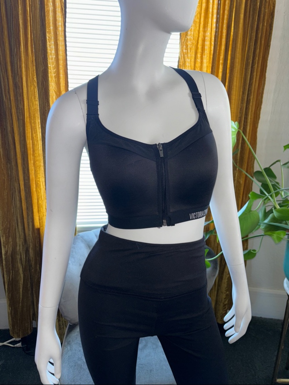 Victoria's Secret Black Front-Zip Crop Sports Bra